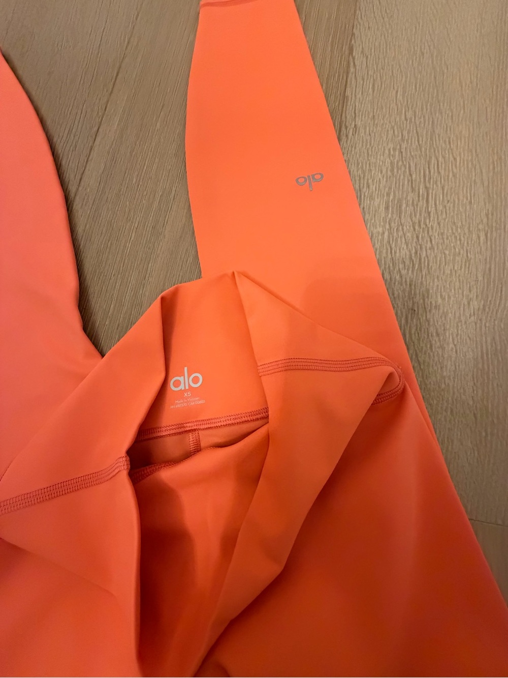 ALO yoga airlift High-Waist Orange Leggings - Picture 4 of 5